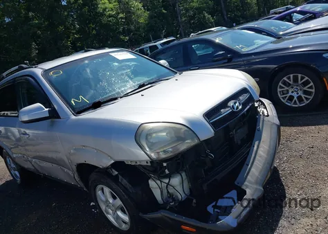 2005 Hyundai Tucson из США, поврежденный, VIN KM8JM72V95U132197